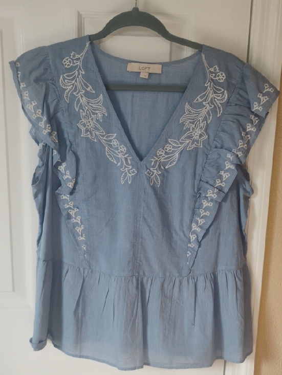 LOFT Tops - LOFT embroidered chambray flutter sleeve peplum top
